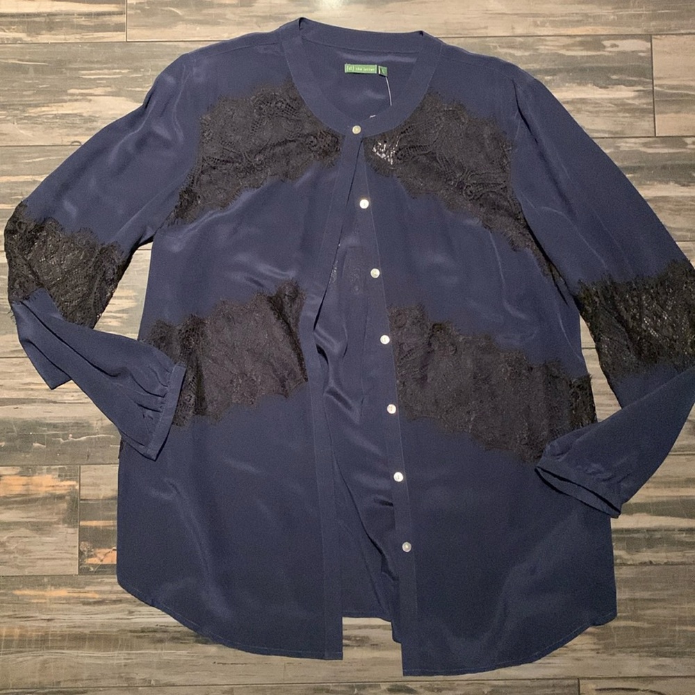 Silk the letter blouse